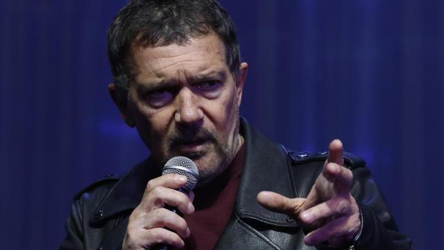 Antonio Banderas durante el pase gráfico del musical 'Gypsy', el 4 de febrero en el Teatro Apolo de Madrid. Foto: JJ. Guillén