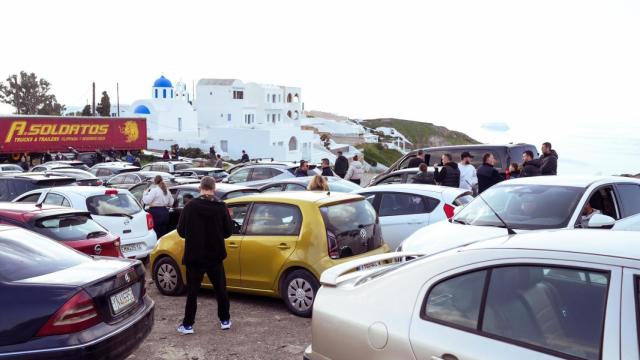 9.000 personas han salido de Santorini por miedo a un tsunami.