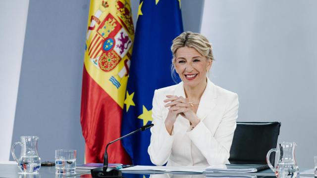 La vicepresidenta segunda y ministra de Trabajo y Economía Social, Yolanda Díaz, durante una rueda de prensa tras el Consejo de Ministros, en el Complejo de la Moncloa, a 4 de enero de 2025, en Madrid (España).