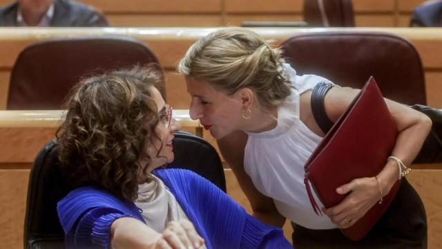 Las vicepresidentas María Jesús Montero y Yolanda Díaz, en el Senado.