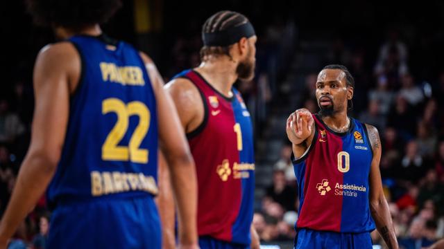 Kevin Punter da instrucciones a sus compañeros en el partido ante Maccabi Tel Aviv.