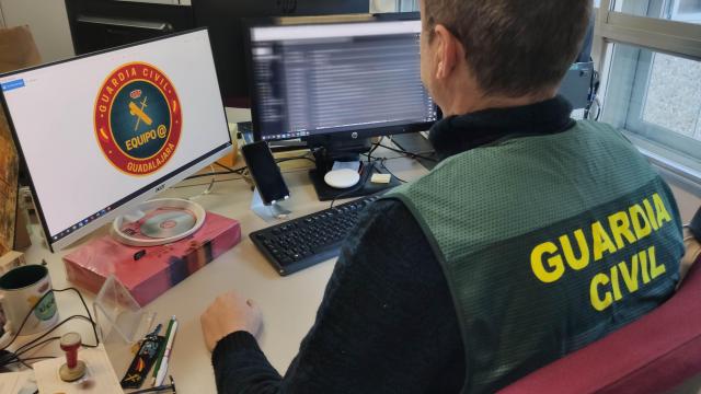 Equipo @ de la Comandancia de la Guardia Civil en Guadalajara.