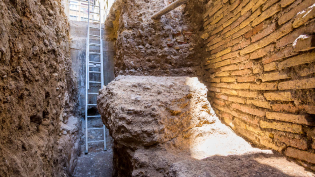 Restos del foro romano en la calle San Valero, en Zaragoza.