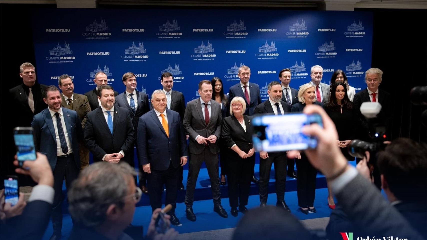 Foto de familia de la primera cumbre de los Patriots celebrada en Madrid.