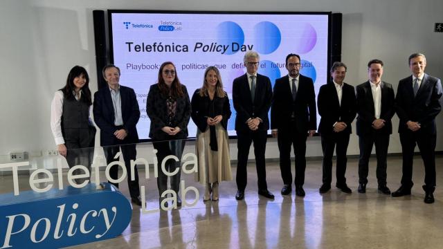 Foto de familia del evento 'Telefónica Policy Day: políticas del futuro digital'