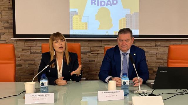 Ruth Sarabia y Manuel Jiménez Caro en la presentación de la campaña.