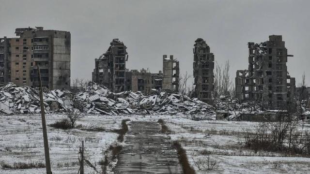 La ciudad de Toretsk, totalmente devastada tras meses de intensos combates.