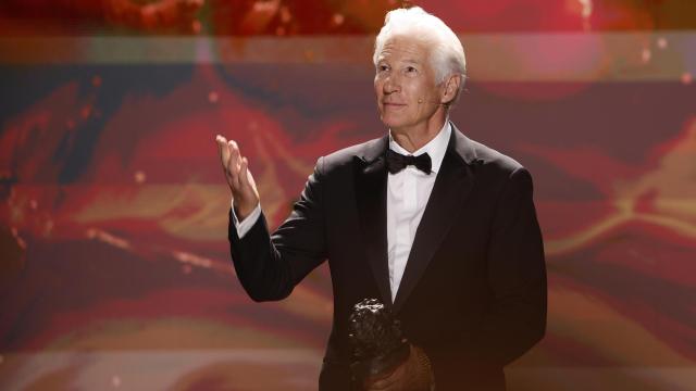 Richard Gere recoge el Goya Internacional 2025. Foto: EFE/Julio Muñoz