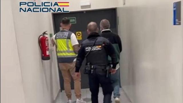 Detenido en el aeropuerto de Alicante un fugitivo turco por delitos de tráfico de drogas