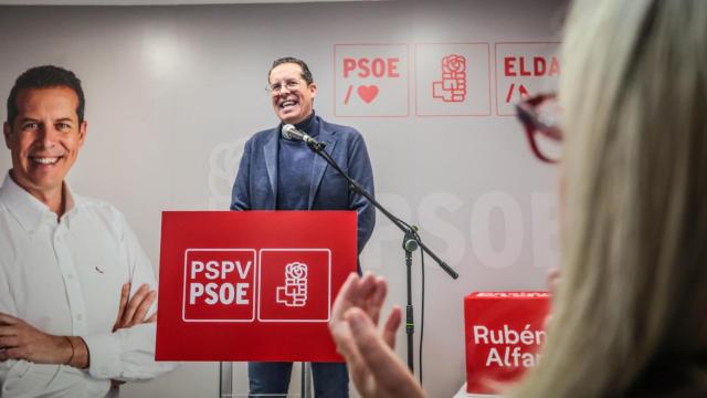 Rubén Alfaro presenta la única candidatura para liderar el PSOE en la provincia de Alicante