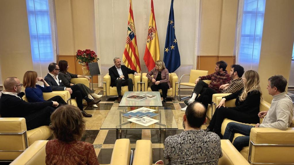 Encuentro de Jorge Azcón con los cineastas aragoneses nominados.