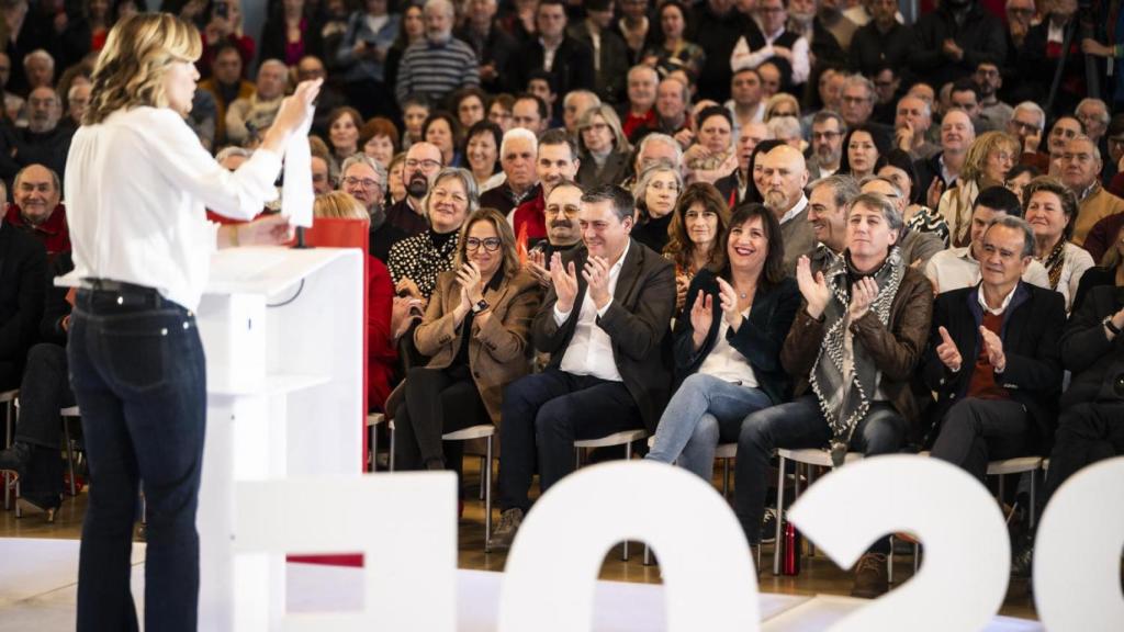 Los tres secretarios generales provinciales han respaldado a Alegría en primera fila