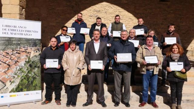 Foto de familia con los municipios del Maestrazgo.