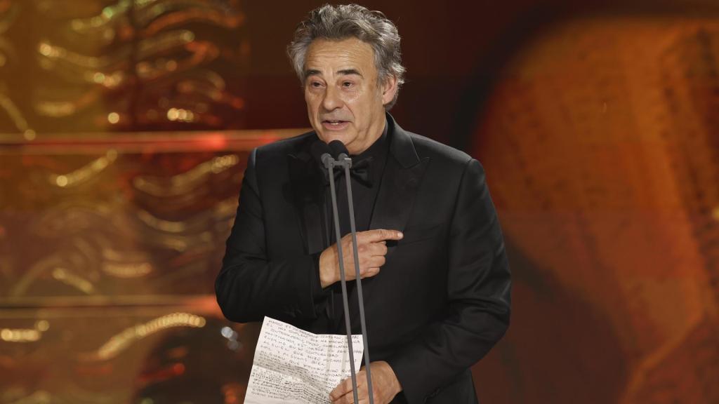 Eduard Fernández recoge el Premio Goya al mejor actor protagonista. Foto: EFE/Julio Muñoz