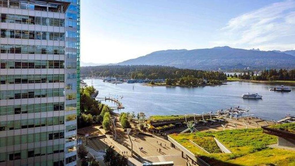 El establecimiento del hotel se encuentra en una de las torres más prominentes de la ciudad.