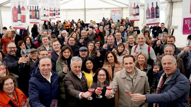 Conrado Íscar acude a la Fiesta del Primer Vino de Mucientes