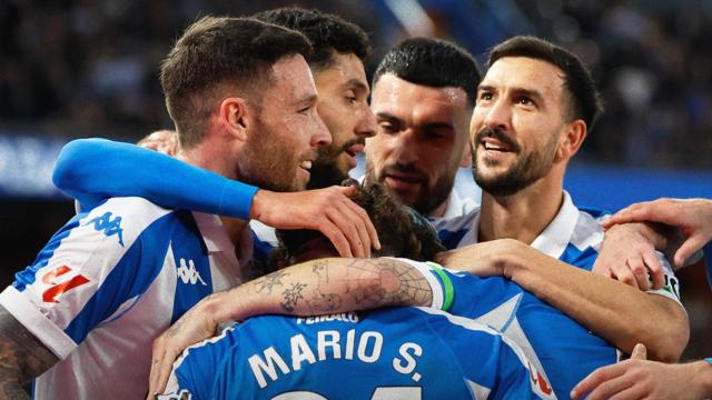 Deportivo 3 - Almería 1: El Dépor finiquita el partido con 15 minutos memorables