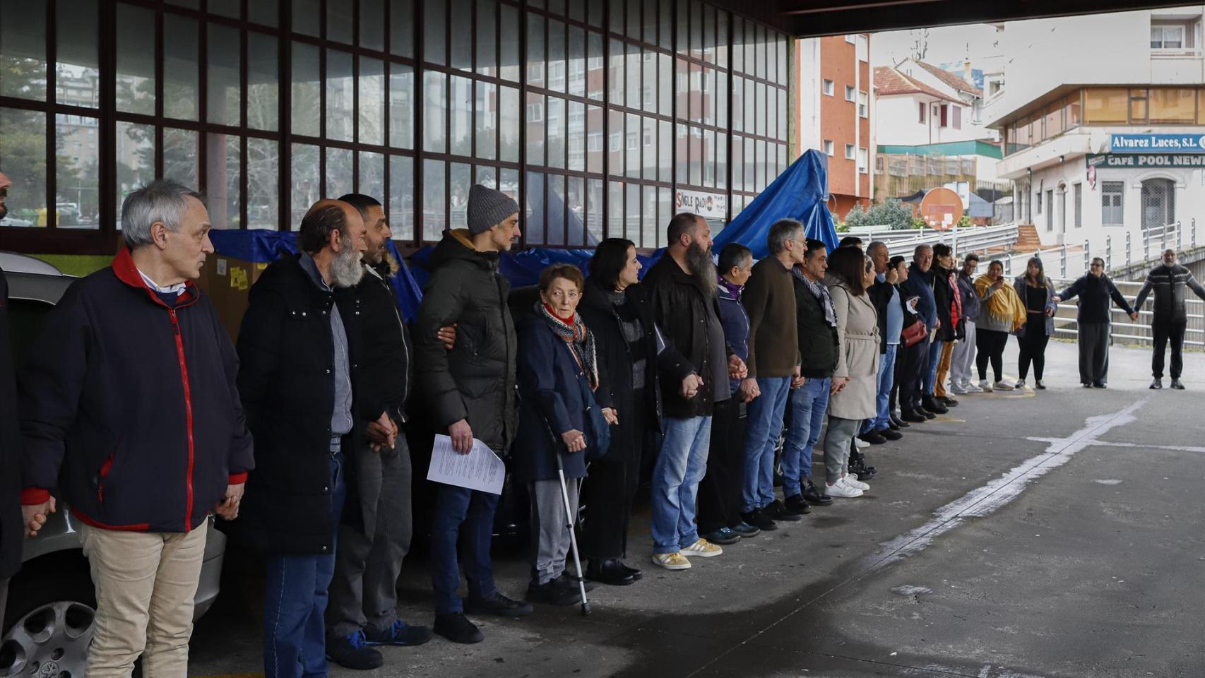 Concentración por el cierre de la antigua estación de buses de Vigo exige el realojo de las personas sin hogar