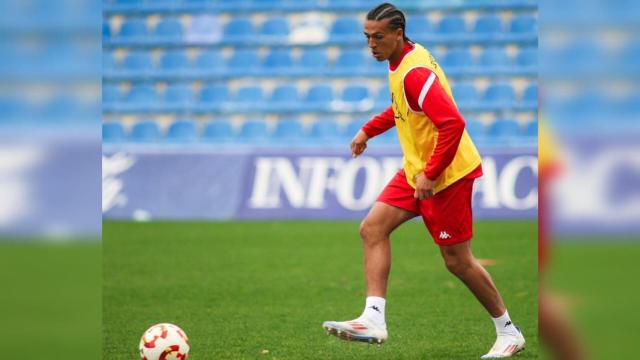 Yanis  Senhadji en uno de sus primeros entrenamientos en el Hércules.