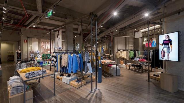 Interior de la tienda de Benetton de Gran Vía, en Madrid.