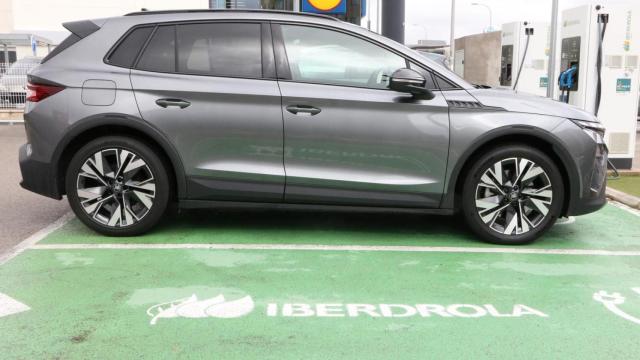 El Skoda Elroq es un SUV eléctrico de tamaño notable.