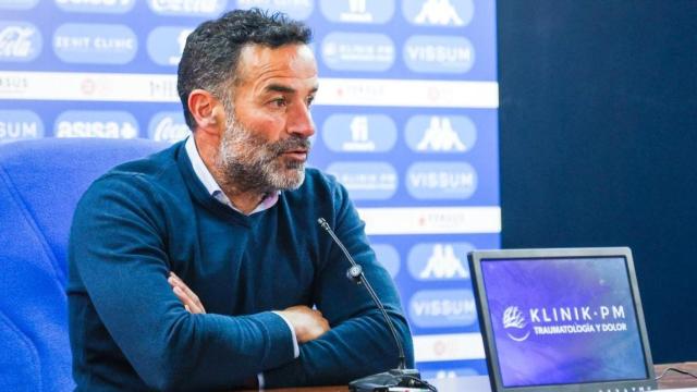 El director deportivo Paco Peña en la rueda de prensa