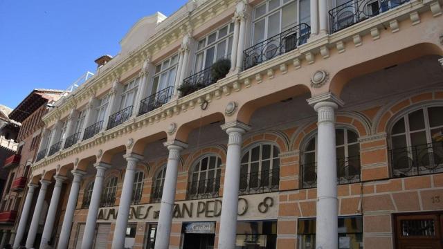 Este emblemático edificio del siglo XX de Barbastro renace como una biblioteca moderna y sostenible