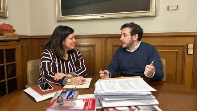 Encuentro entre el vicepresidente primero y diputado de Educación, Cultura y Turismo, Víctor López de la Parte, y la alcaldesa de Benavente, Beatriz Asensio