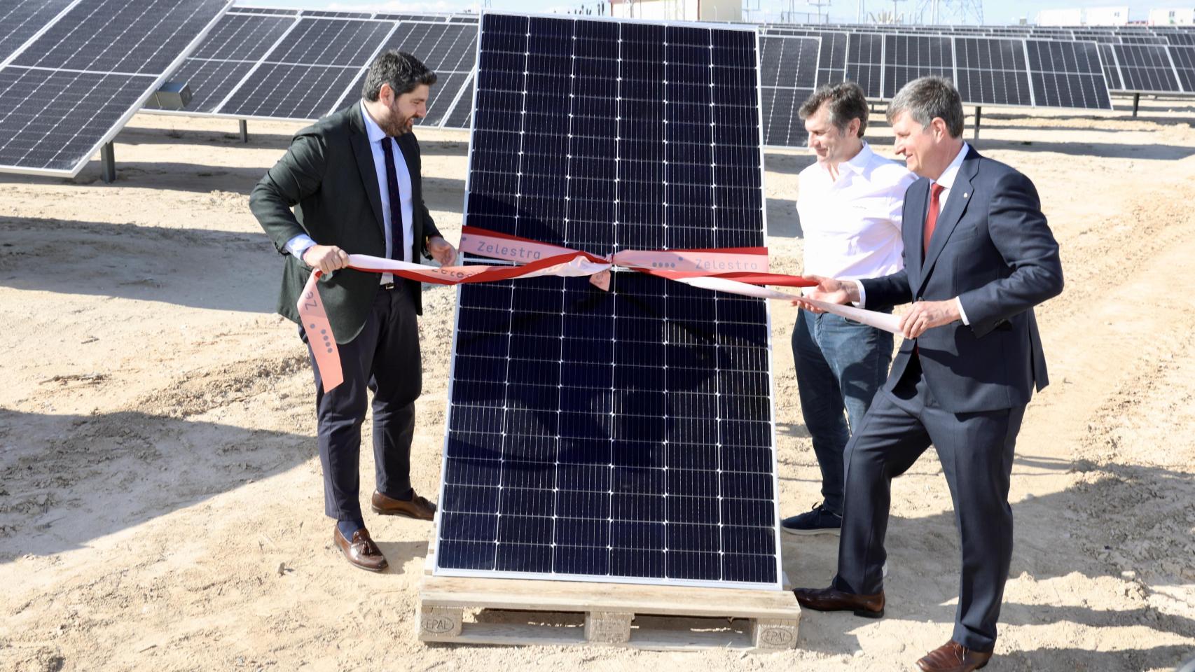 López Miras pide al Gobierno central una planificación energética que "garantice un futuro más sostenible"