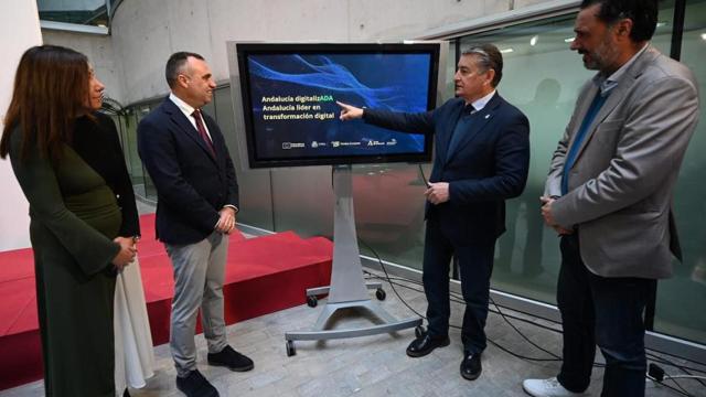 Antonio Sanz ha presentado en Granada la plataforma de Administración Digital para Entidades Locales (ADEL).