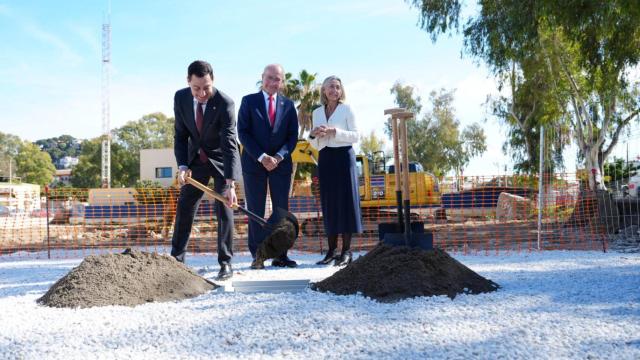 Colocan la primera piedra del nuevo Centro de Salud de El Palo.