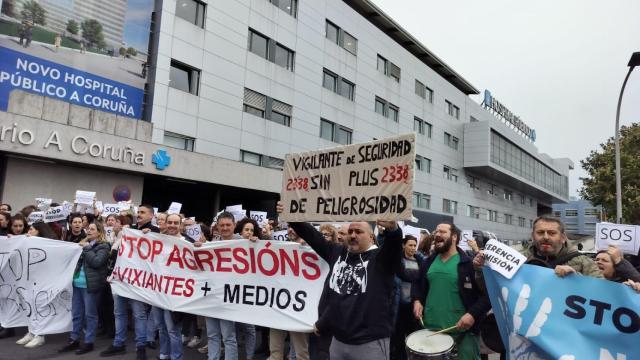 Continúan las protestas en el CHUAC de A Coruña