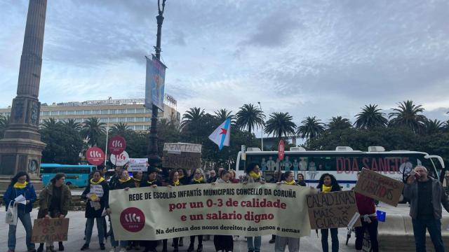 Trabajadores de escuelas infantiles de A Coruña protestan contra la precariedad laboral y salarial