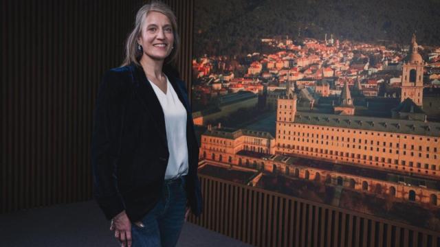 La alcaldesa de San Lorenzo de El Escorial, Carlota López Esteban, durante su entrevista con EL ESPAÑOL.