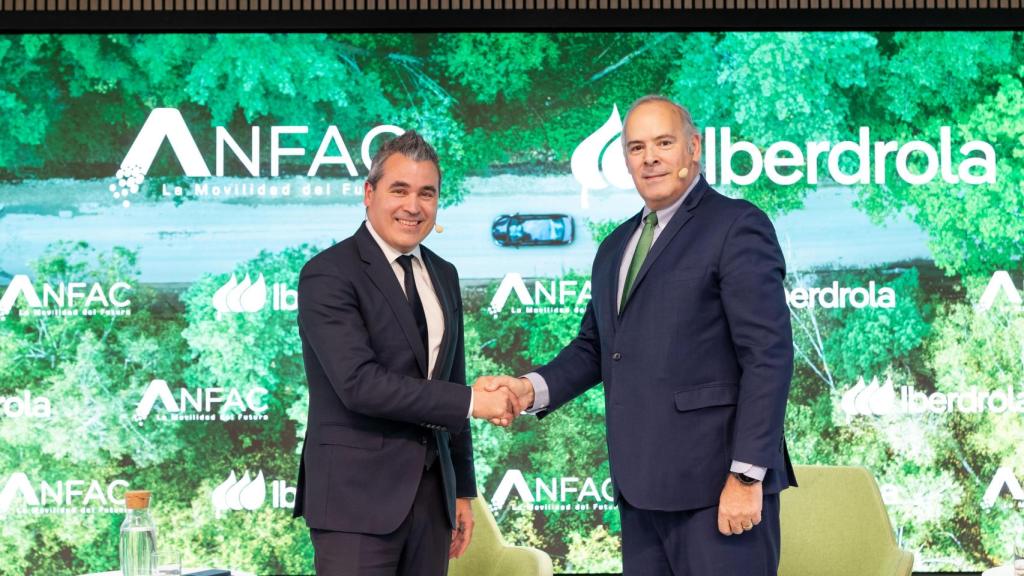 El presidente de Anfac, Josep María Recasens, y el CEO de Iberdrola España,  Mario Ruiz-Tagle.