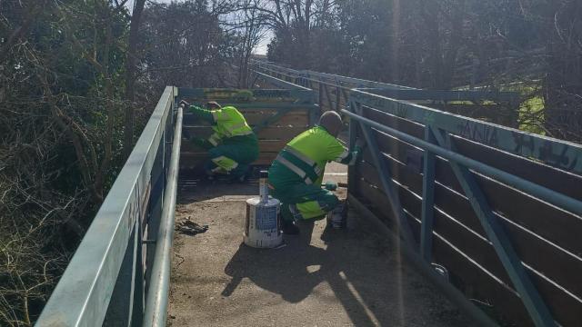 Zamora, con los vecinos: inicia las obras de rehabilitación y mejora de la Pasarela de San Isidro