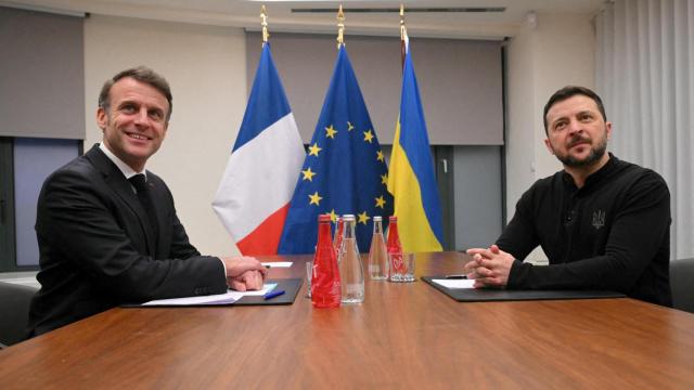 Emmanuel Macron y Volodimir Zelenski, reunidos en la Conferencia de Seguridad de Múnic