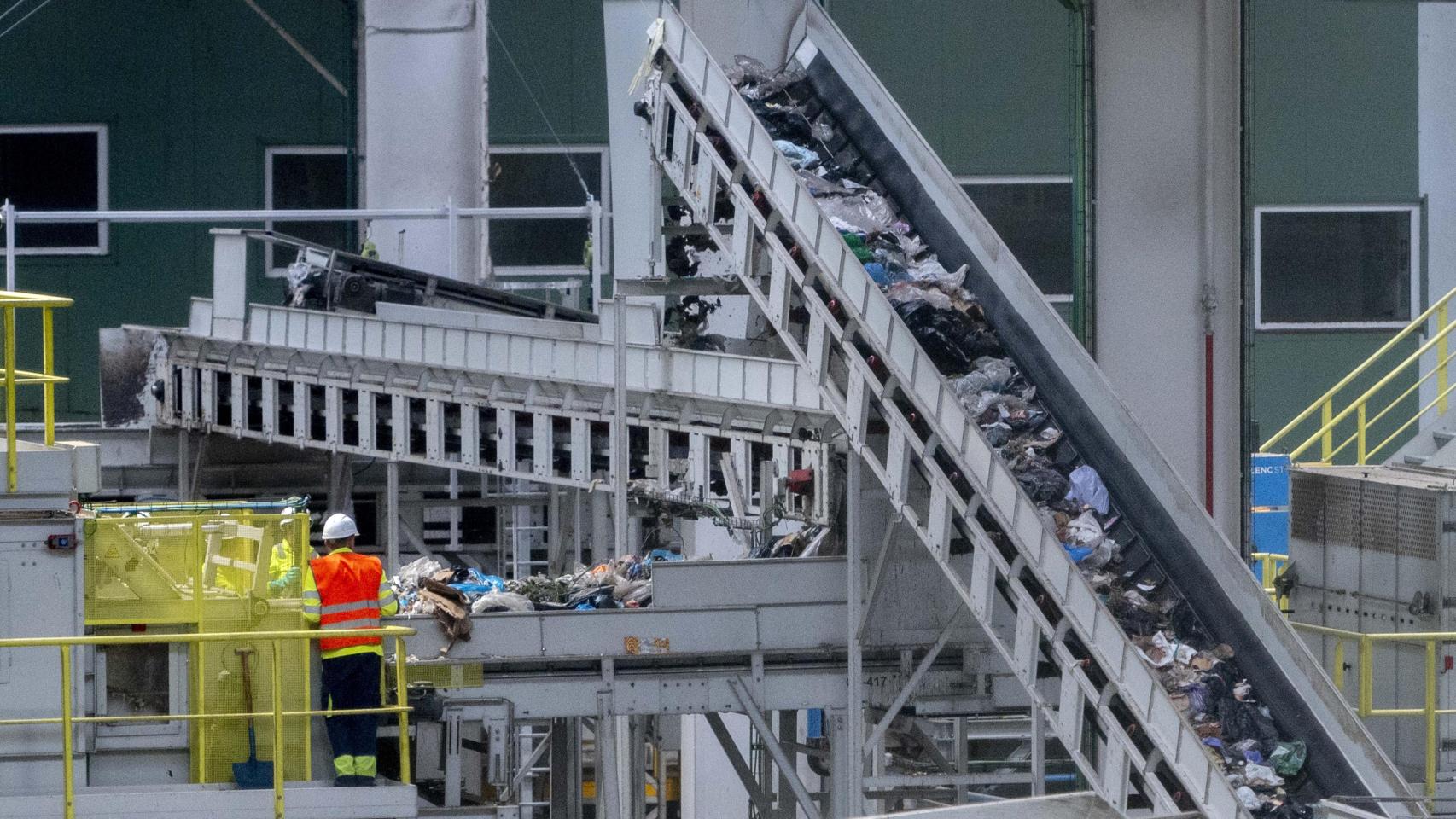 El bebé hallado muerto en la planta de reciclaje de Loeches era una niña de cinco de días que tuvo una muerte violenta