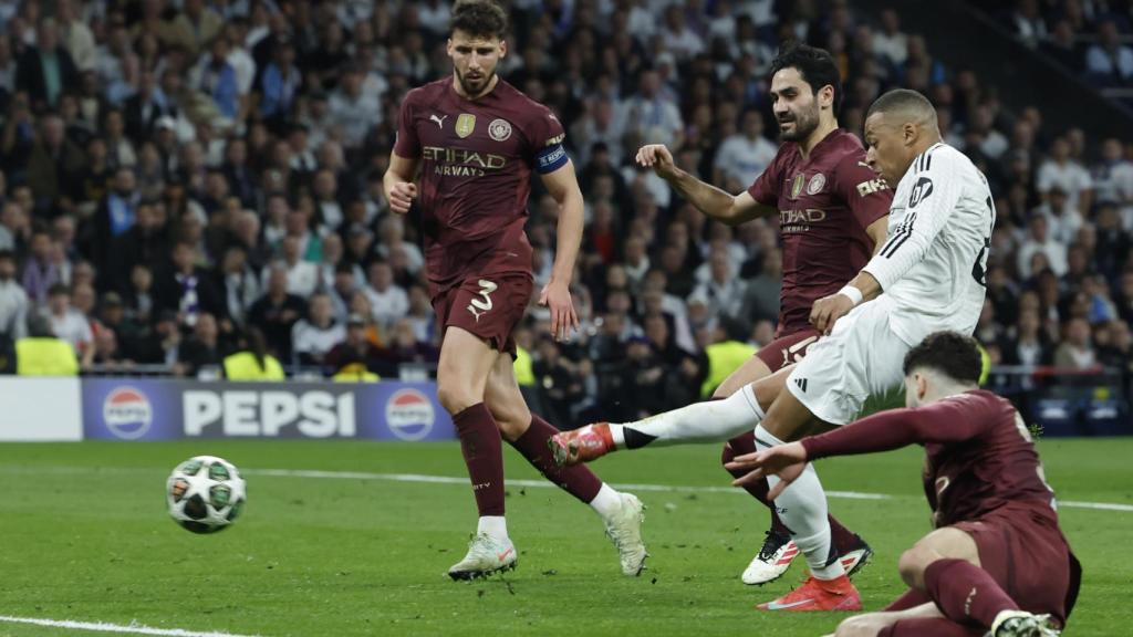 Mbappé, en su segundo gol contra el Manchester City