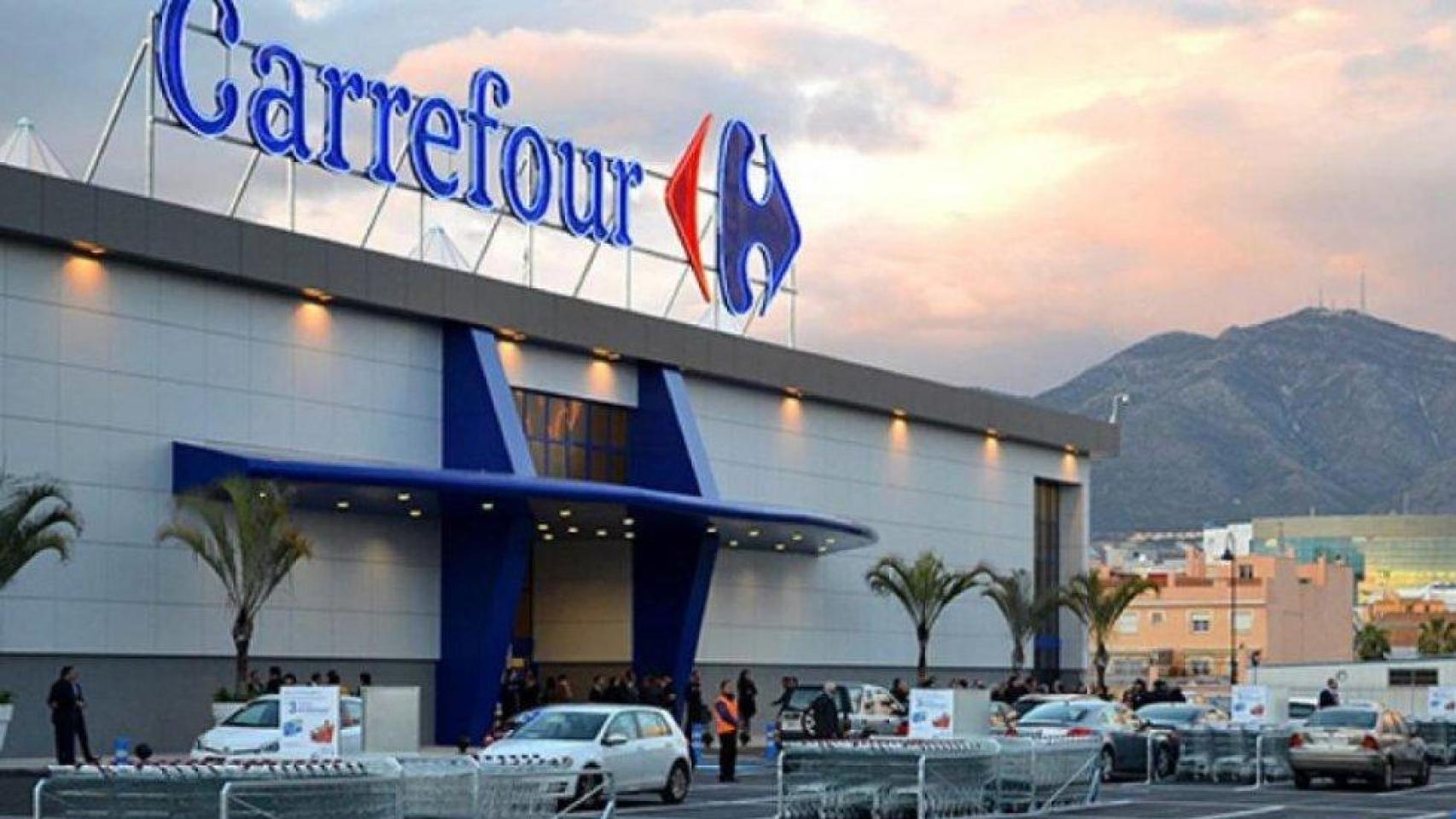 Fachada Carrefour.