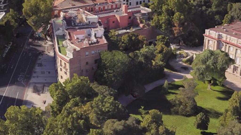 Carlos Fitz-James Stuart tiene varios edificios en el centro de Madrid, al lado del Palacio de Liria.