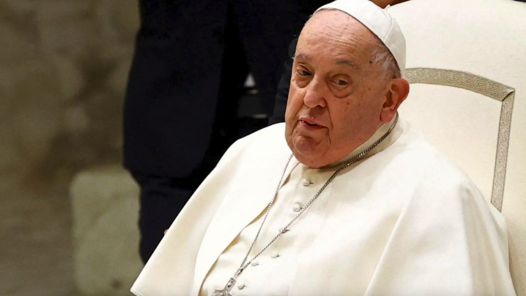 El Papa Francisco "está en peor estado" tras haber sufrido una "crisis respiratoria prolongada similar al asma"