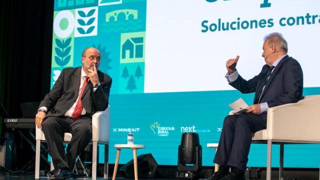 José Luis Martínez Guijarro junto a Manuel Campo Vidal.