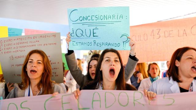 Protesta laboral a las puertas del Hospital Universitario de Toledo por la situación de los laboratorios.