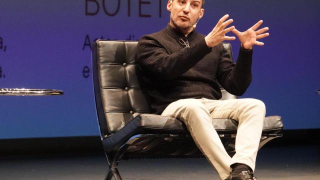 El director de cine Alejandro Amenábar durante su intervención en el Foro de la Cultura, este domingo en Valladolid
