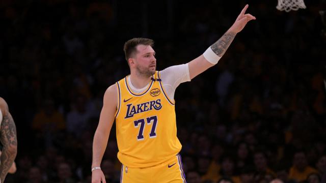 Luka Doncic, durante un partido con los Lakers.