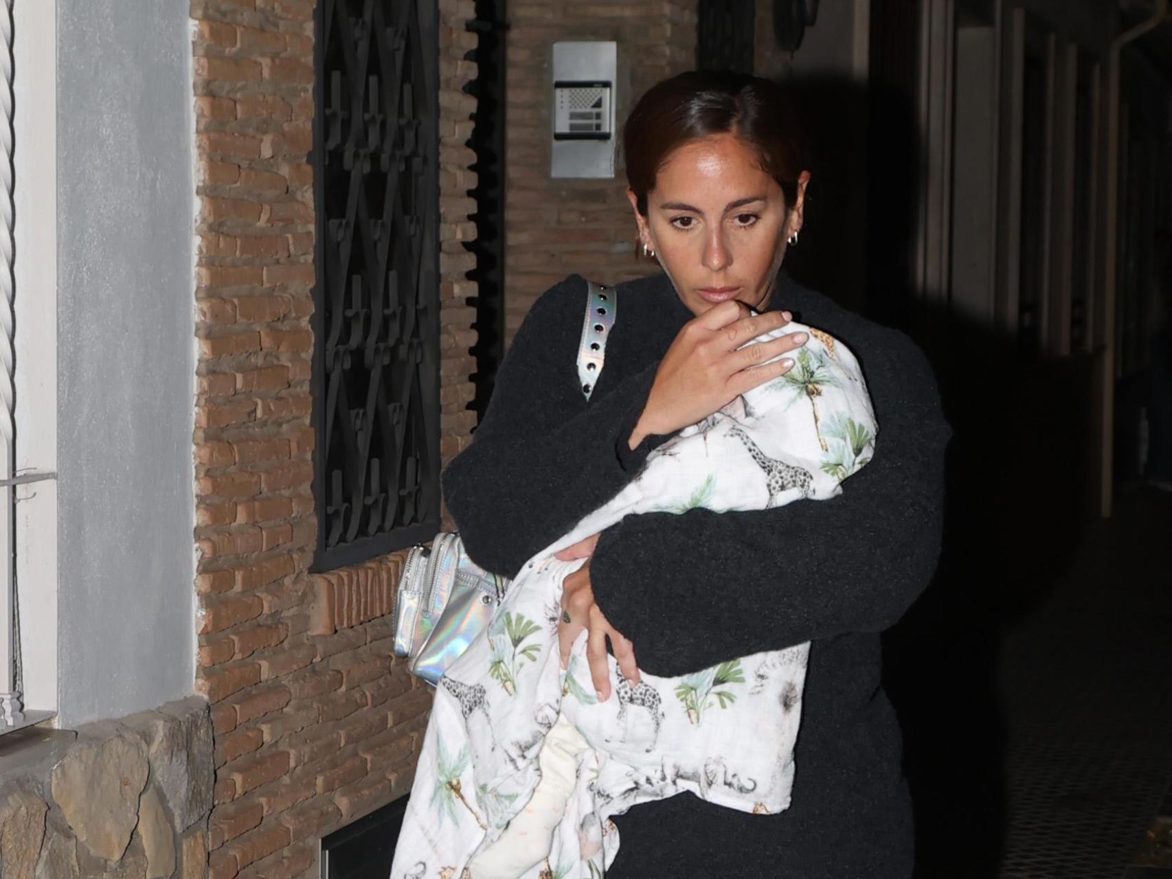 Anabel Pantoja se sincera y revela la dura realidad a la que se está  enfrentando tras el nacimiento de su hija, Alma