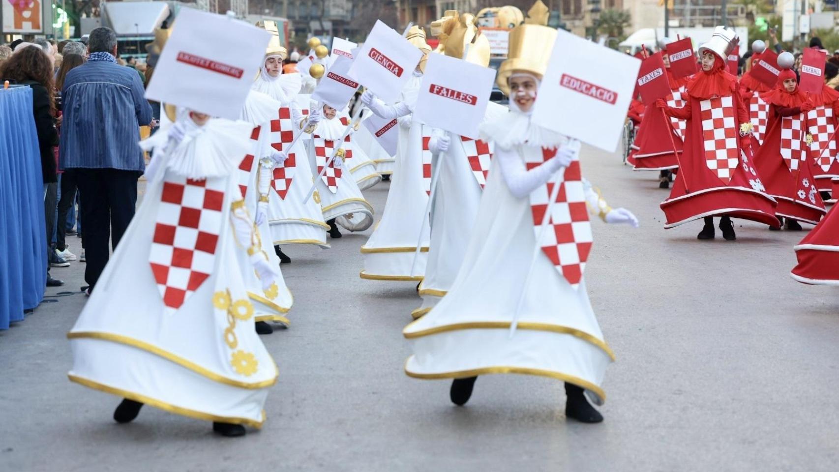 Fecha confirmada: la Cabalgata del Ninot de las Fallas de Valencia pospone su día ante la previsión de lluvias