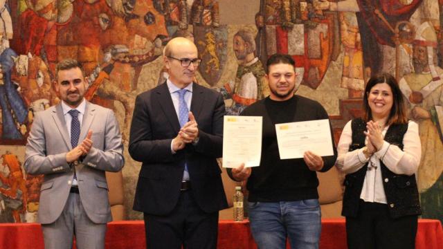 Entrega de diplomas a los 14 alumnos del grupo de formación y empleo en Benavente