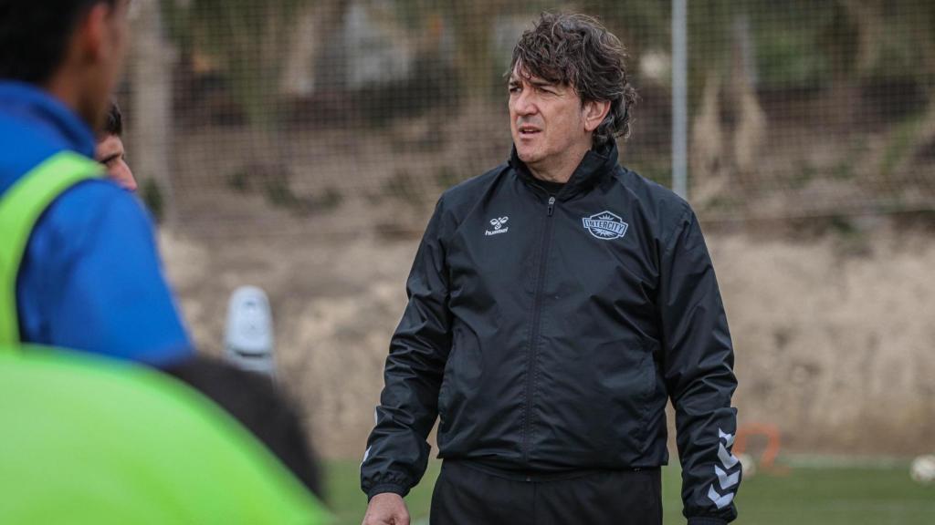 José Vicente Lledó, en los entrenamientos del equipo.